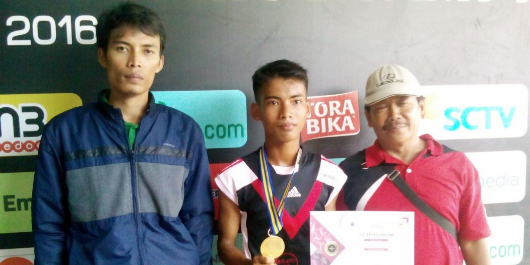 Juara 1 – Lomba Lari